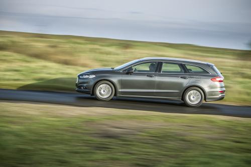 Ford Mondeo Hybrid (2019) - picture 1 of 4