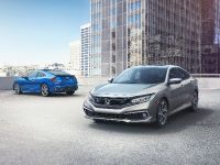 Honda Civic (2019) - picture 1 of 3