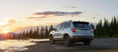 Honda Passport SUV (2019) - picture 12 of 18