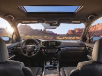 Honda Passport SUV (2019) - picture 14 of 18