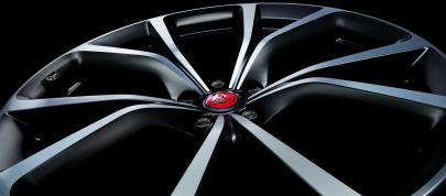 Jaguar F-PACE SVR (2019) - picture 12 of 13