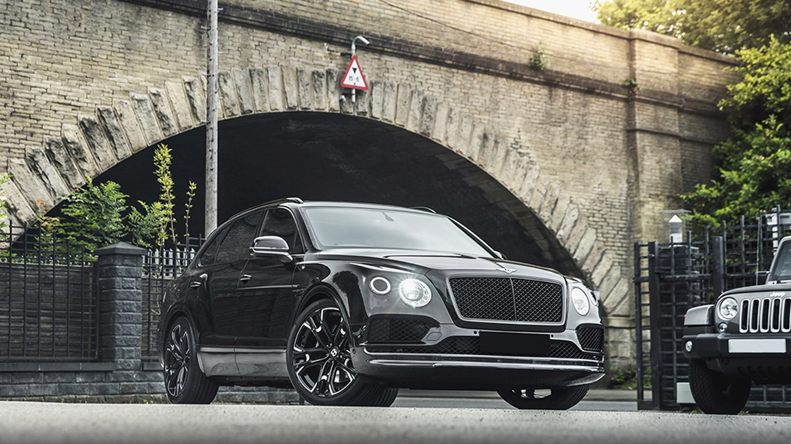 2019 Kahn Design Bentley Bentayga Cemetary Edition