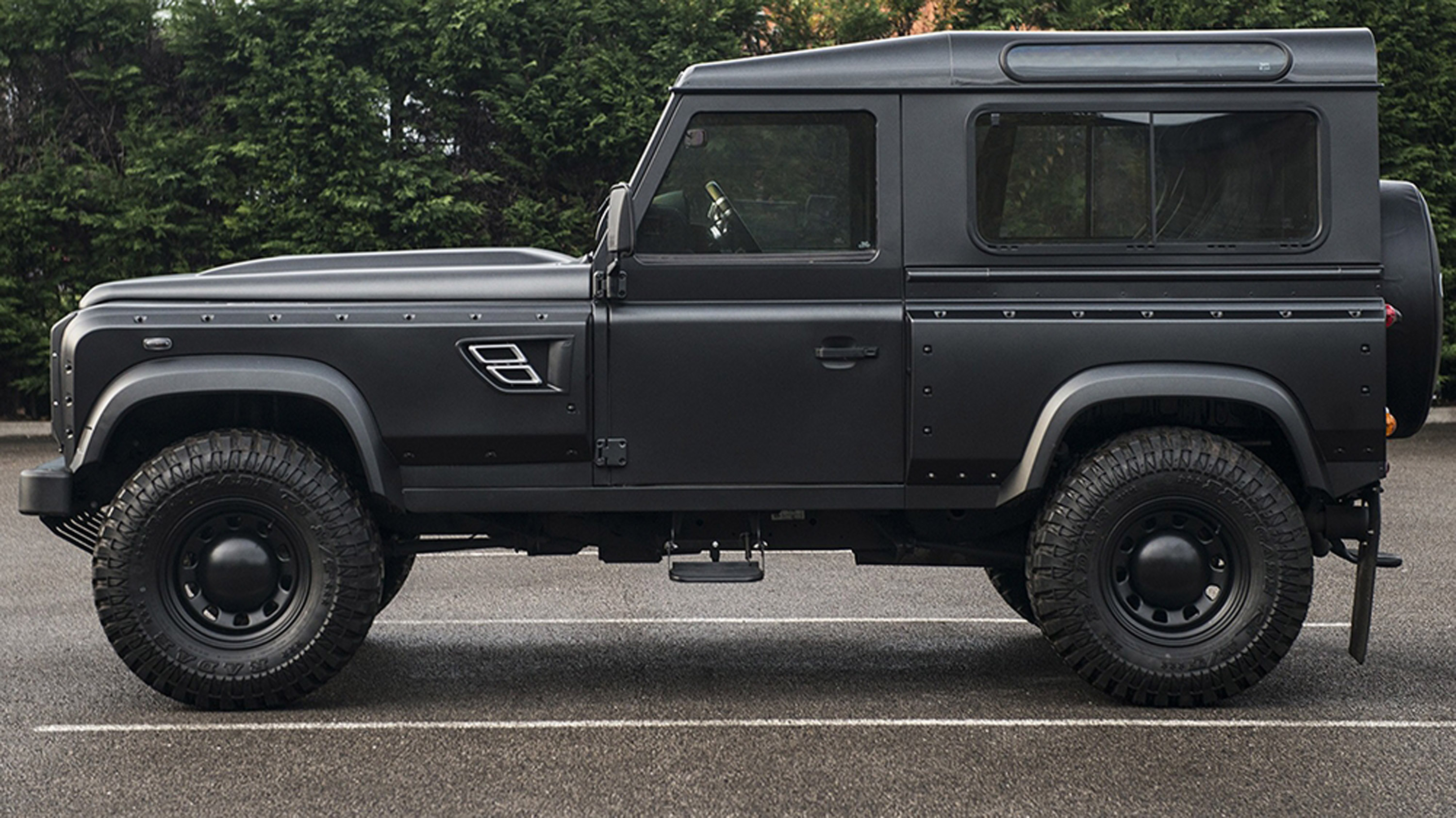 kahn Design Flying Huntsman 105 Longnose Defender