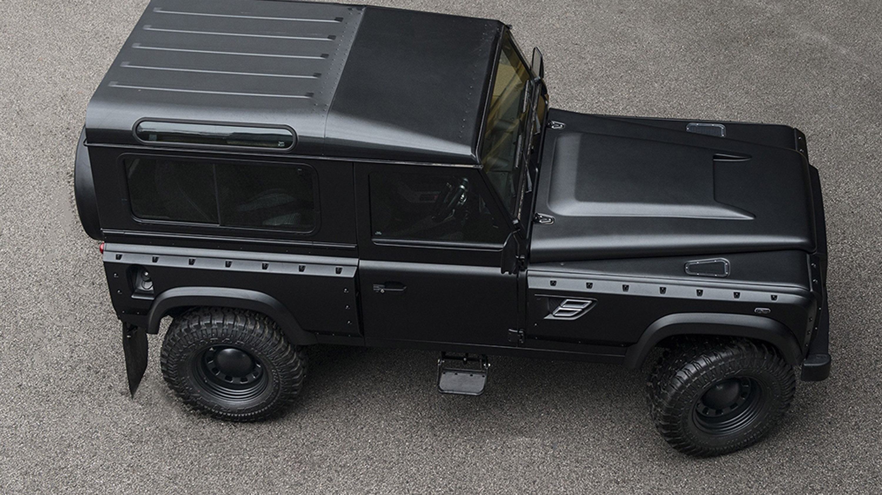 kahn Design Flying Huntsman 105 Longnose Defender