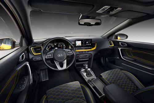 Kia XCeed (2019) - picture 9 of 14