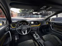 Kia XCeed (2019) - picture 8 of 14