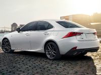 Lexus IS 300 F Sport Black Line Edition (2019) - picture 4 of 5