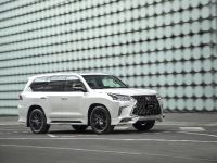 Lexus LX 270 S (2019) - picture 3 of 8