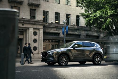 Mazda CX-5 Signature (2019) - picture 1 of 5