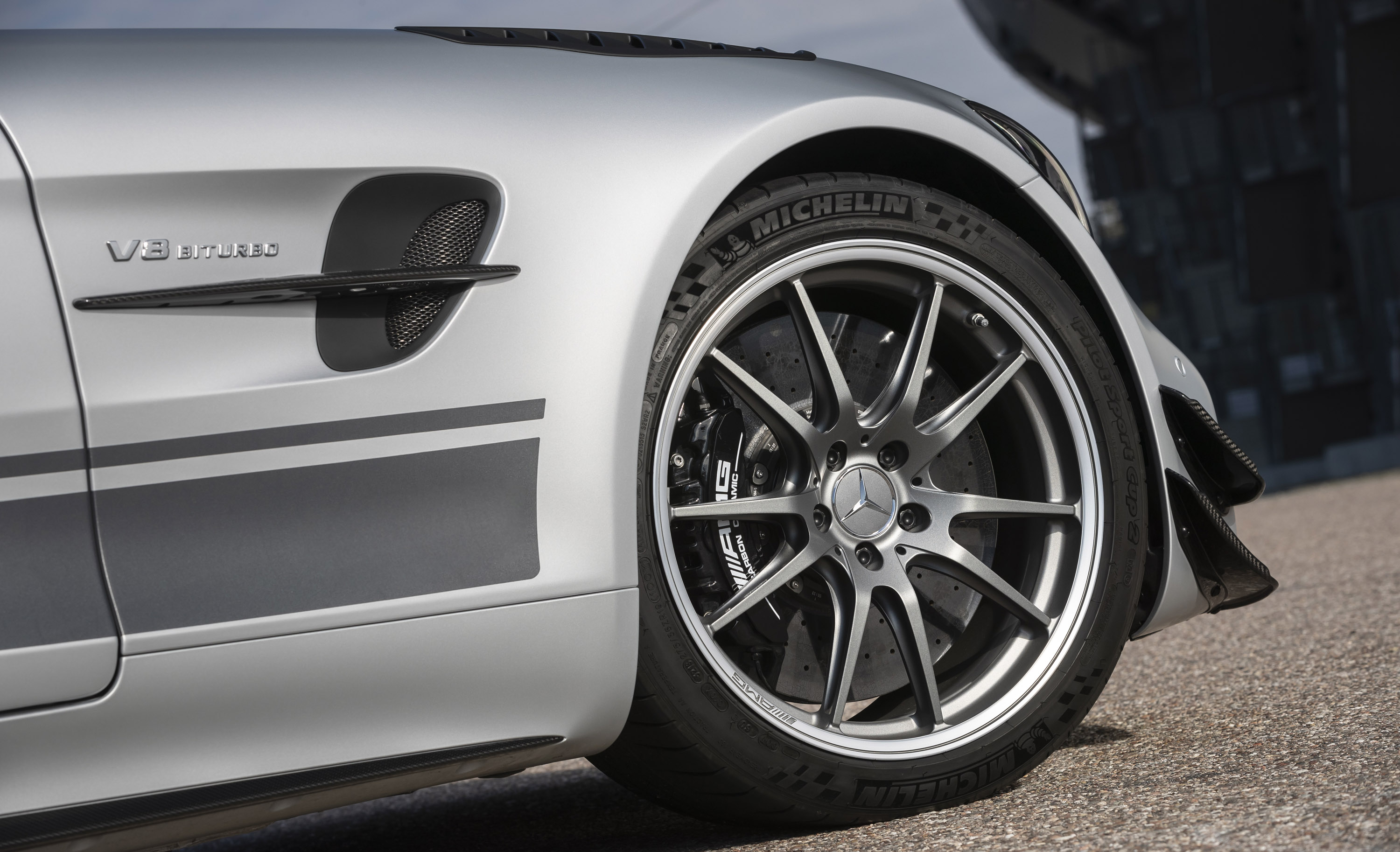Mercedes-AMG GT R PRO