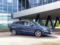 Mercedes-Benz B-Class B 220 d (2019) - picture 1 of 6