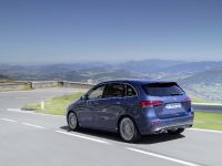 Mercedes-Benz B-Class B 220 d (2019) - picture 5 of 6