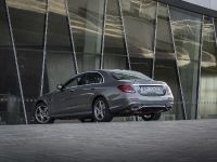 Mercedes-Benz E-Class (2019) - picture 2 of 5