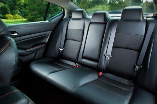 Nissan Altima (2019) - picture 9 of 18