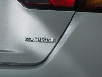 Nissan Altima (2019) - picture 14 of 18