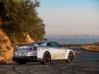 Nissan GT-R (2019) - picture 3 of 7