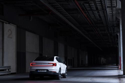 Polestar 2 (2019) - picture 8 of 17