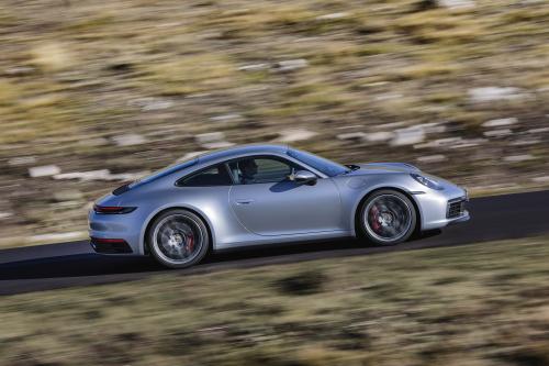 Porsche 911 Carrera S (2019) - picture 8 of 12
