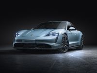 Porsche Taycan (2019) - picture 1 of 7