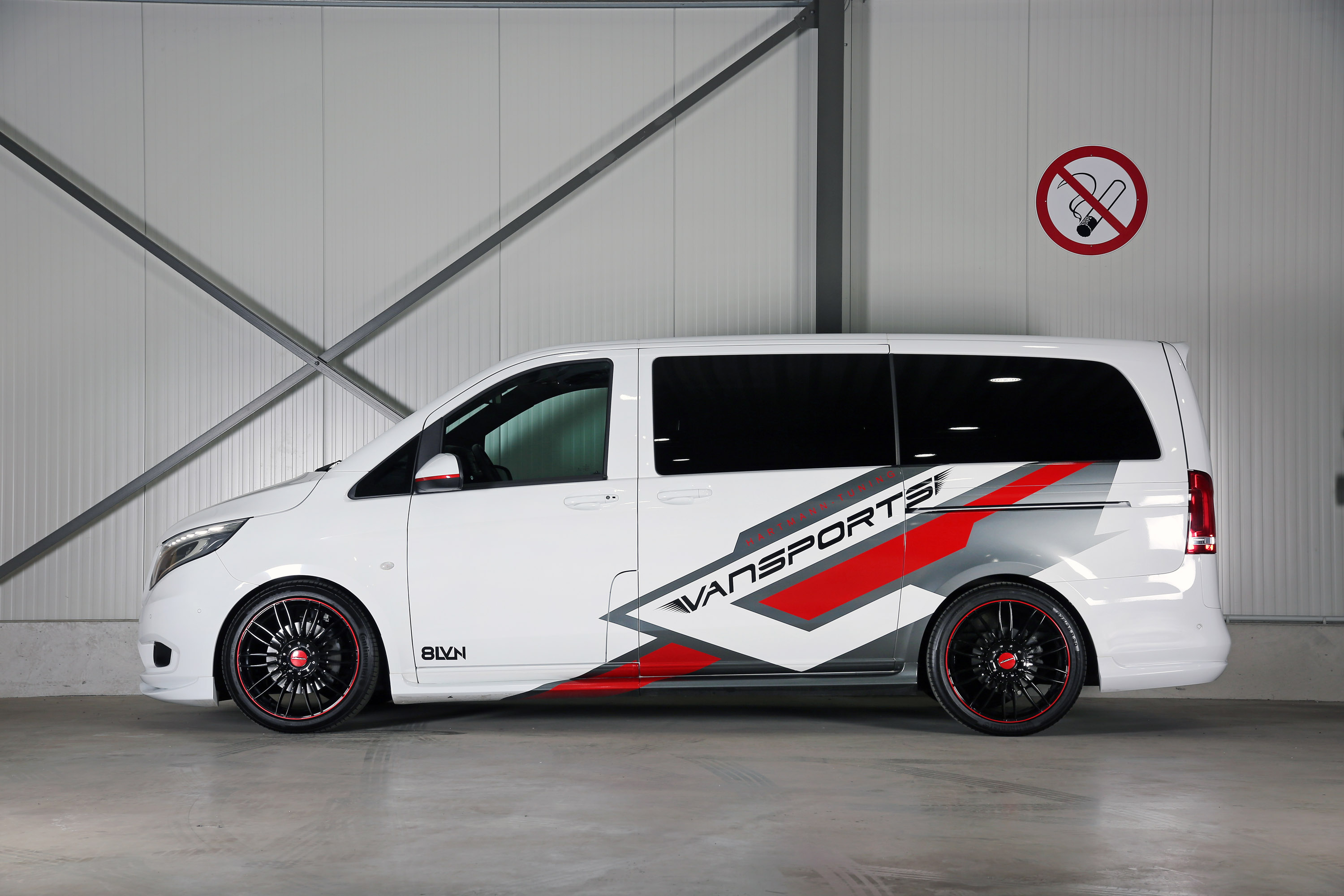 VANSPORT.DE Mercedes-Benz White Sport Van