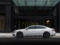 Volkswagen Arteon Vehicle Images (2019) - picture 3 of 5