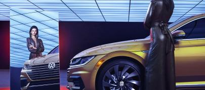 Volkswagen Arteon (2019) - picture 4 of 8