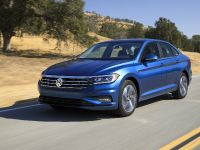 Volkswagen Jetta (2019) - picture 1 of 3