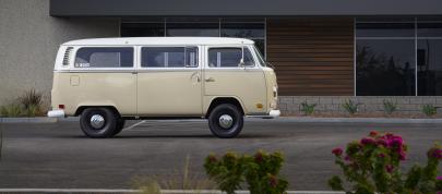 Volkswagen Type 2 Bus (2019) - picture 4 of 15