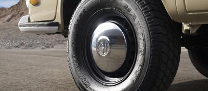 Volkswagen Type 2 Bus (2019) - picture 12 of 15