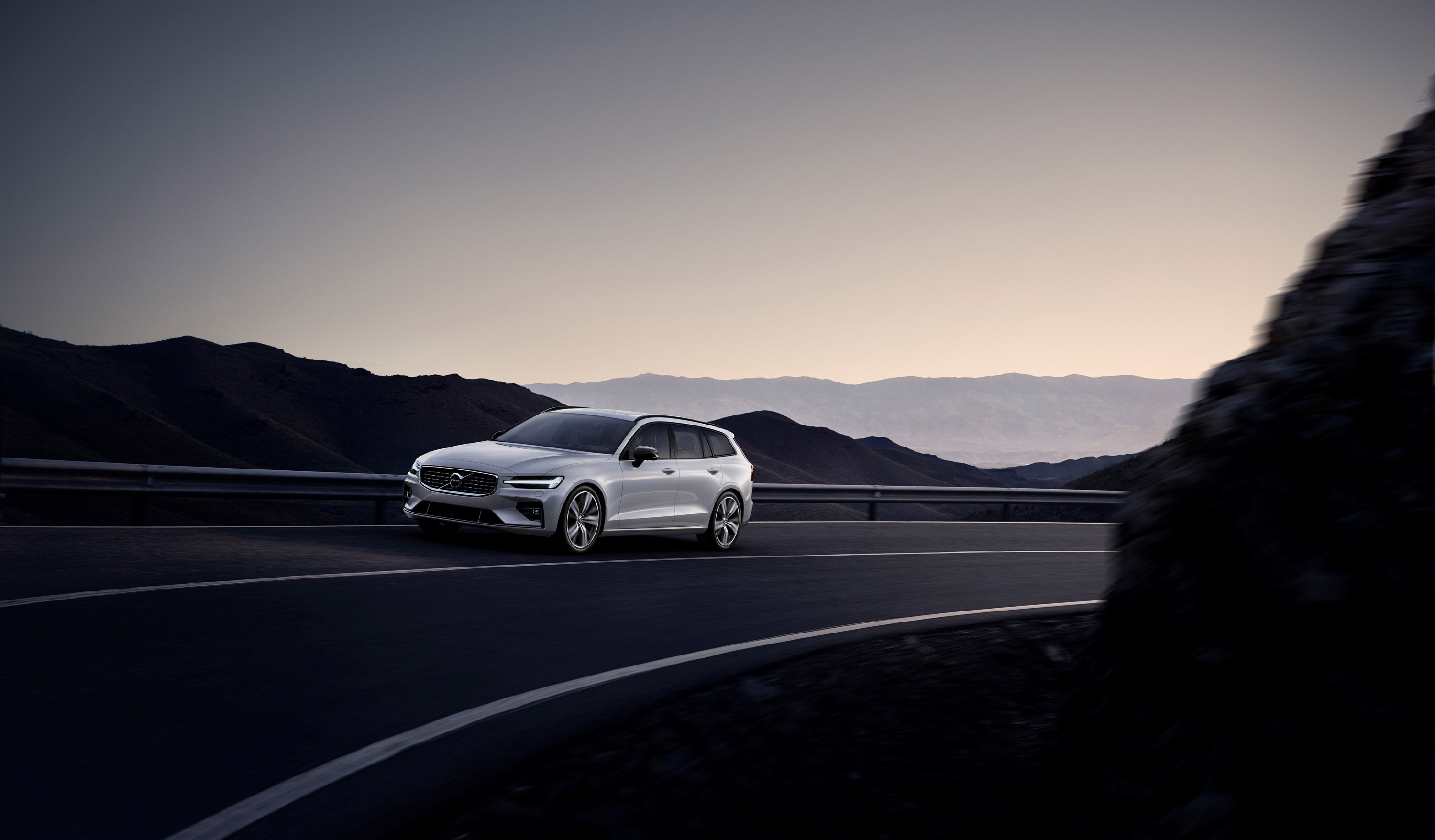 Volvo V60 R-Design