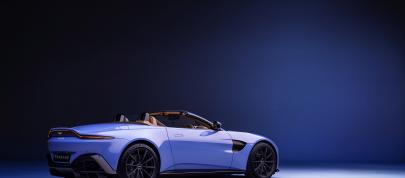 Aston Martin Vantage Roadster (2020) - picture 7 of 15