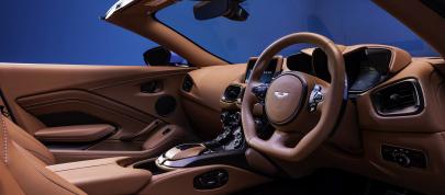 Aston Martin Vantage Roadster (2020) - picture 12 of 15