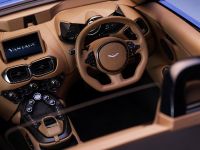 Aston Martin Vantage Roadster (2020) - picture 11 of 15