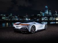 Pininfarina Battista (2020) - picture 3 of 4