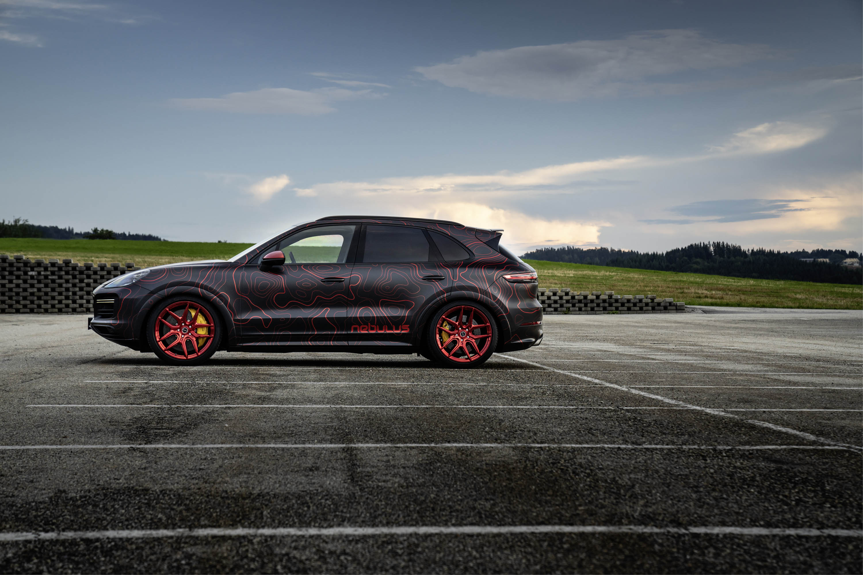 BLACK BOX-RICHTER Porsche Cayenne Nebulus