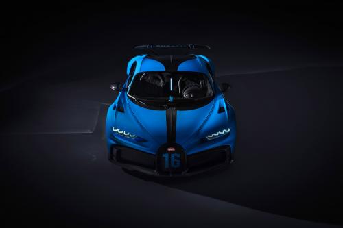 Bugatti Chiron Pur Sport (2020) - picture 1 of 15