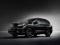 Honda Pilot Black Edition (2020) - picture 1 of 2