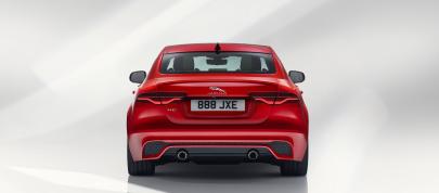 Jaguar XE Sport Sedan (2020) - picture 7 of 10