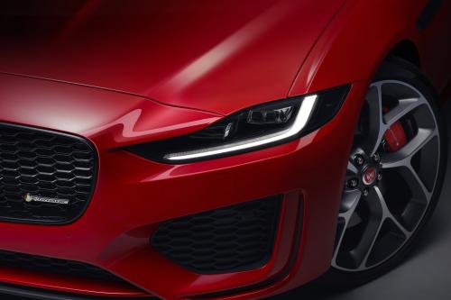 Jaguar XE Sport Sedan (2020) - picture 9 of 10