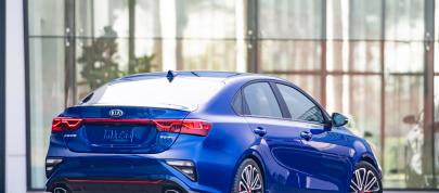 Kia Forte GT Line (2020) - picture 7 of 19