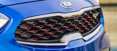 Kia Forte GT Line (2020) - picture 15 of 19