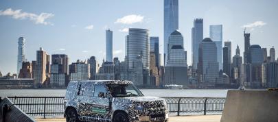 Land Rover Defender (2020) - picture 4 of 9
