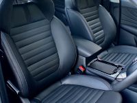 MG LAUNCHES PLUG-IN HYBRID HS SUV (2020)