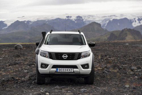Nissan Navara OFF-ROADER AT32 (2020) - picture 1 of 7