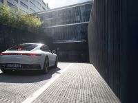 Porsche 911 Carrera 4S (2020) - picture 3 of 5