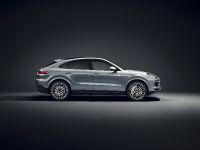 Porsche Cayenne S Coupe (2020) - picture 2 of 4