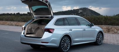SKODA Octavia (2020) - picture 7 of 12
