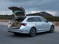 SKODA Octavia (2020) - picture 7 of 12