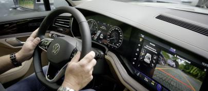Volkswagen Touareg (2020) - picture 7 of 9