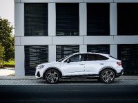 Audi Q3 looks to the future (2021) - picture 14 of 17